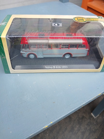 Volvo B 616 1953 pienoismallibussi