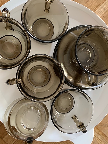 Arcoroc lasiset kahvikupit ja lautaset, savunharmaa