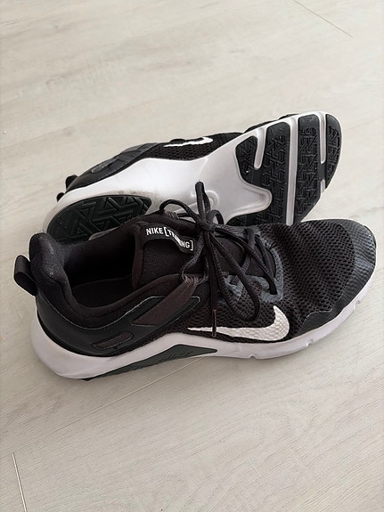 Nike treenikengät 44