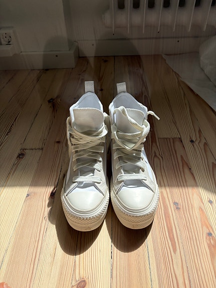 Uudet Converse 38, platform