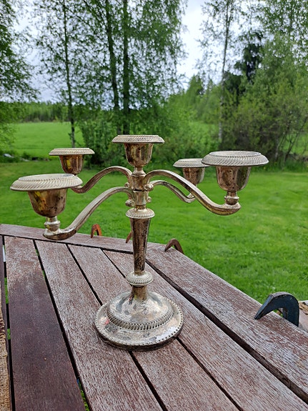 5-haarainen wanha kynttelikkö