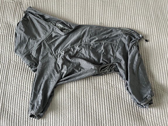 Hurtta Body Warmer koiran haalari koko 60M hiilenharmaa