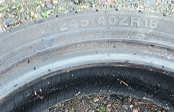 Altenzo 245/40 ZR18