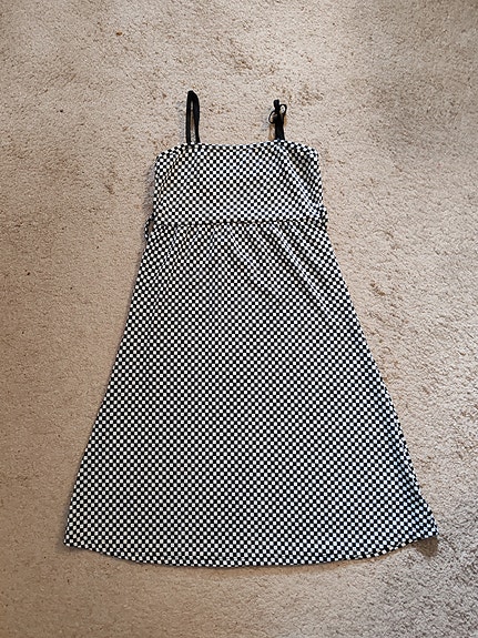 Tyttöjen mekko