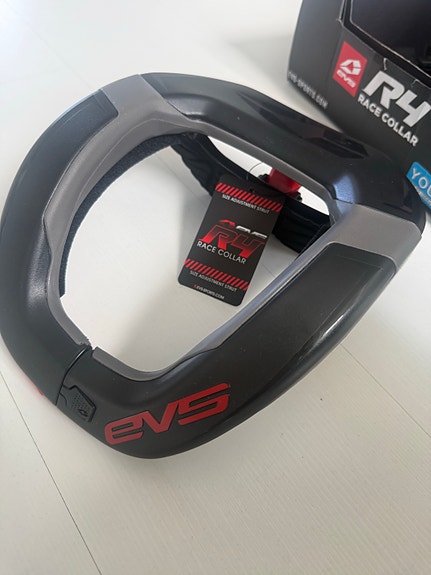 EVS R4 lasten niskatuki, UUSI