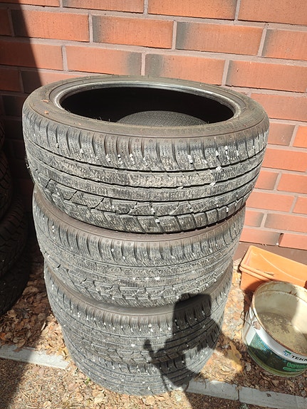225/45R18 Kitkarenkaat