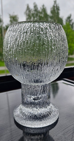 Iittala Kekkerit 18 cm , Sarpaneva, maljakko.