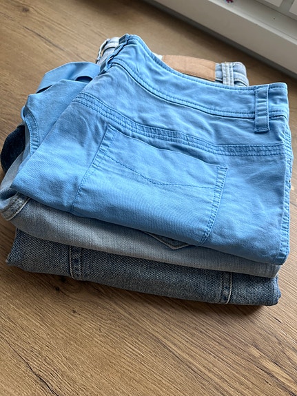2x Hm 38 shortsit ja Ice peak 38 shortsit