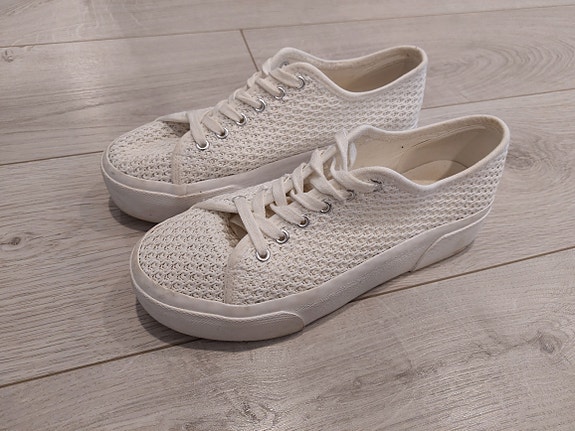 H&M valkoiset tennarit koko 38