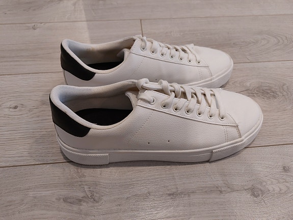 H&M valkoiset tennarit koko 41