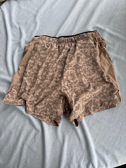Miesten shortsit