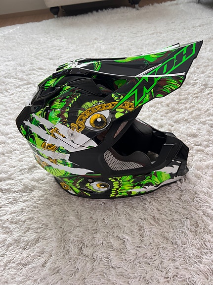 Noh kypärä 55-56cm