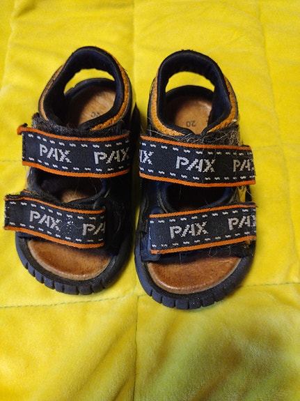 liekkisandaalit PAX koko 20