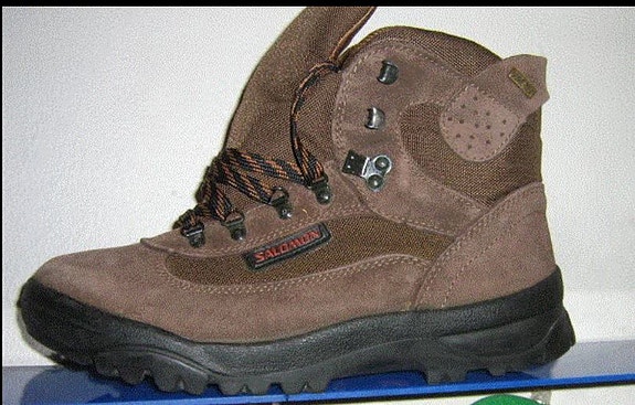 SALOMON gore tex nilkkurit. koko 42 Vähän käytetyt, hyväkuntoiset