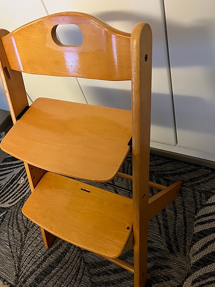 Lasten syöttötuoli