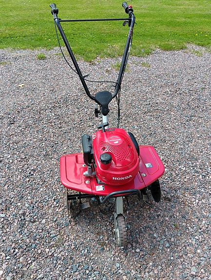 Puutarhajyrsin Honda F220 bensakäyttöinen