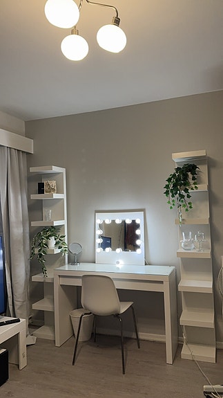 IKEA MALM Kampauspöytä