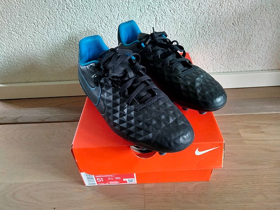 Jalkapallokengät Nike 38
