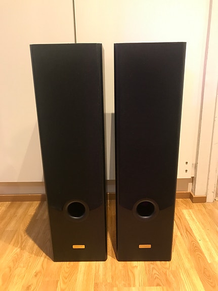 Jamo Alto 120 lattiakaiuttimet
