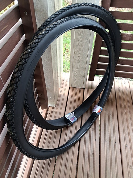 Talvirenkaat / nastarenkaat pyörä 28 X 1.75