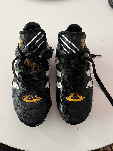 Adidas jalkapallokengät, lasten, koko US 12