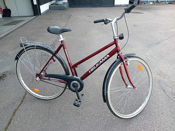 Naisten Helkama Kaunotar 28"