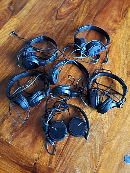 Sony kuulokkeita