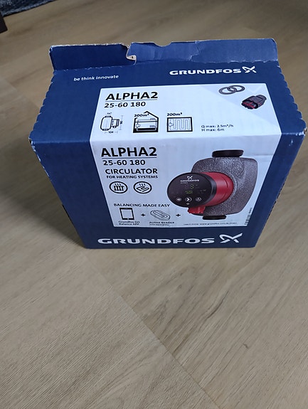 Grundfos ALPHA2 25-60 180 kiertovesipumppu