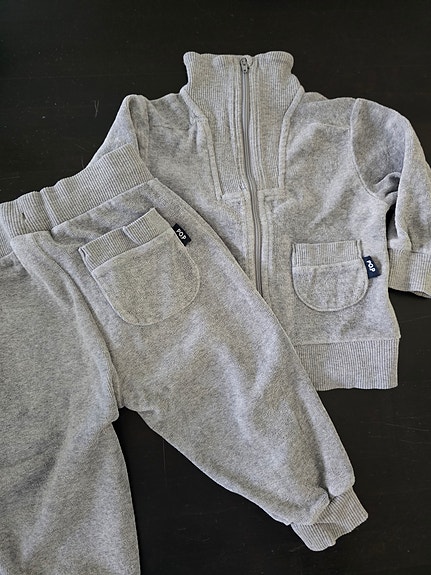 Velour setti, koko 68.