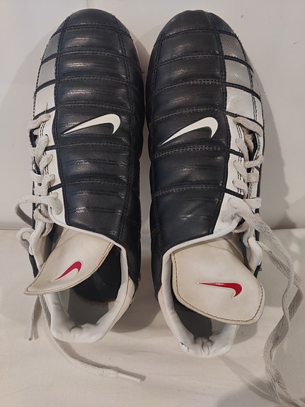 Nike jalkapallokengät koko 38
