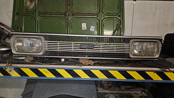 Fiat 131 maski ja etu-umpiot