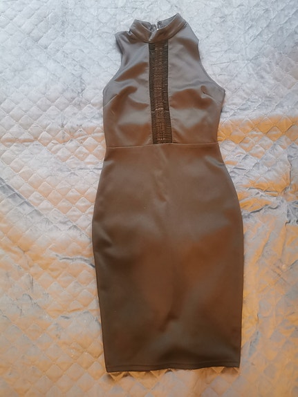 Myydään AX Paris mekko koossa 10 (vastaa noin EU 38 / S-M).