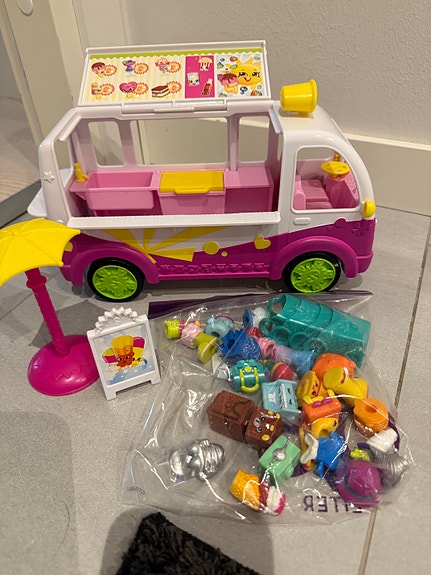 Shopkins  jäätelöauto leikkisetti