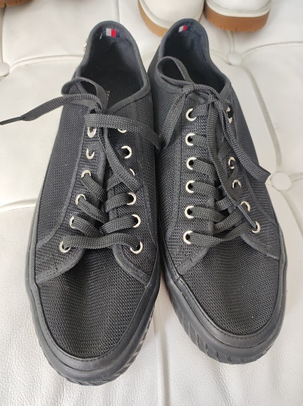 Tommy Hilfiger tennarit