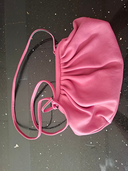 Pinkki käsilaukku, nahkaa, erinomainen kunto