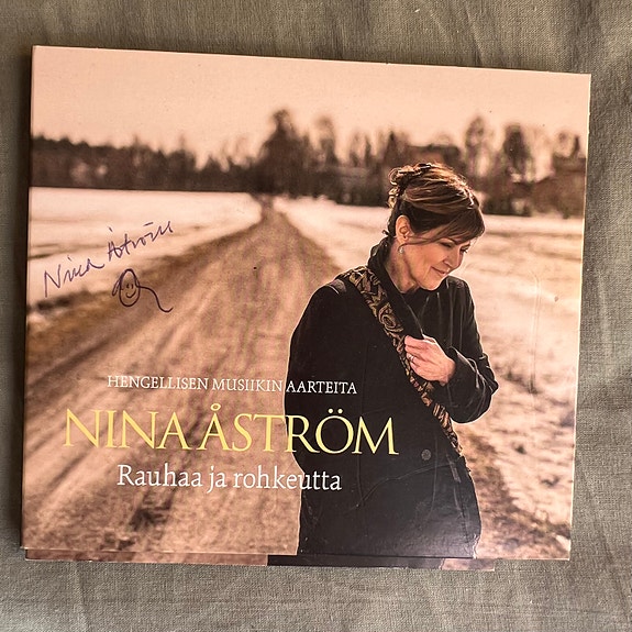 Nina Åström  kirja