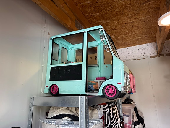 Our Generation  jäätelöauto