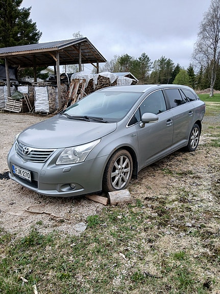 Toyota Avensis 2,2 Diesel automaatti -09