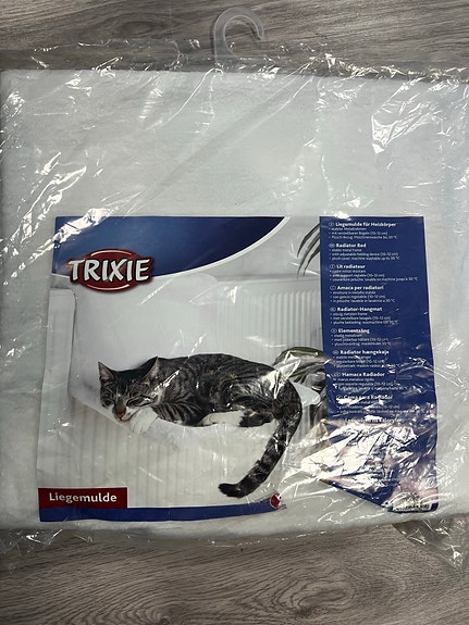 Trixie kissan patterimakuualusta valkoinen