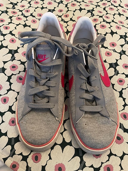 Nike tennarit, pinkki harmaat