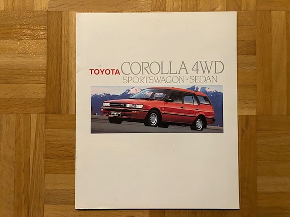 Esite Toyota Corolla 4WD Sportswagon & Sedan vuodelta 1988