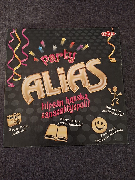 Party Alias sanaselityspeli