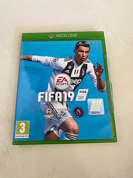 Xbox One FIFA 19 -peli