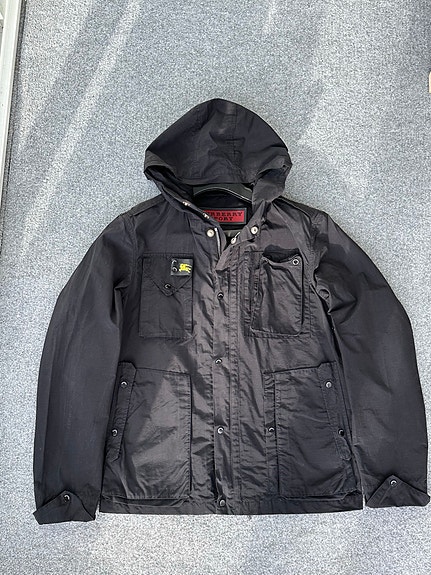 Burberry Sport miesten takki M musta