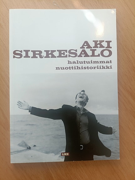 Aki Sirkesalo nuottikirja laulukirja