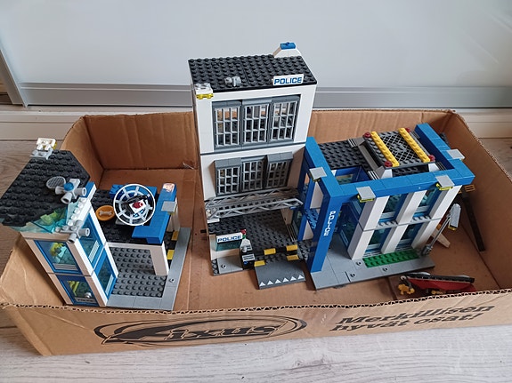 Legoja: poliisi- ja paloasema, Nexo Knights, Classic ja Ninjago