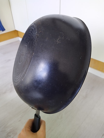 Hackman iso Wokkipannu noin 28 cm musta
