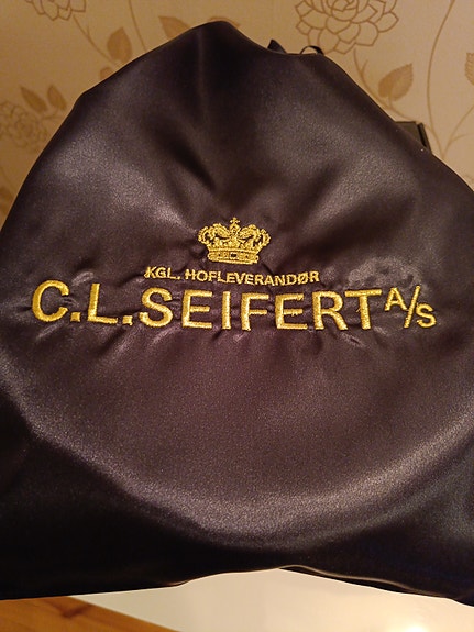 C.L.Seifertin YO-lakki koko 60
