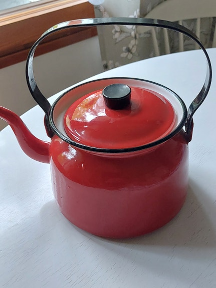 Finel punainen pannu