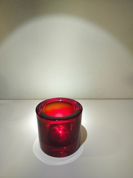 Iittala Kivi-tuikku, Punainen 60 mm (Marimekko-pohjateksti)